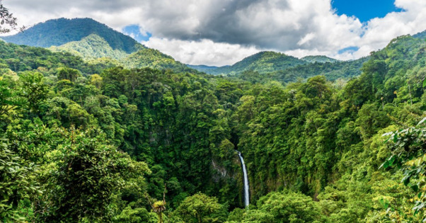 cachoeira em Costa Rica