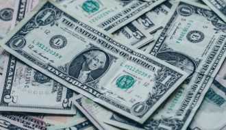 Dicas essenciais para economizar com câmbio em viagens internacionais 